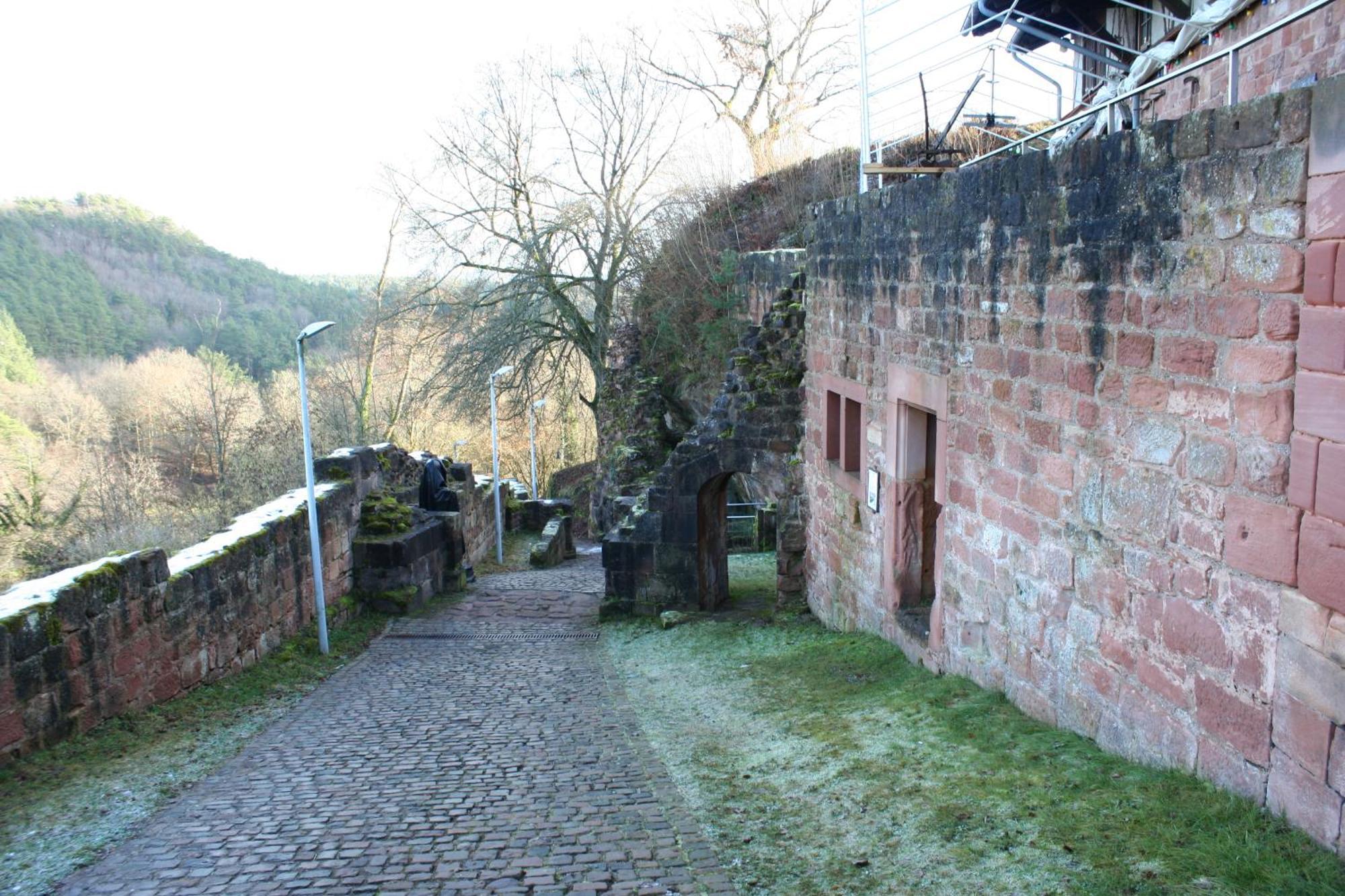 Ferienwohnung Loewenburg Lemberg Exterior foto